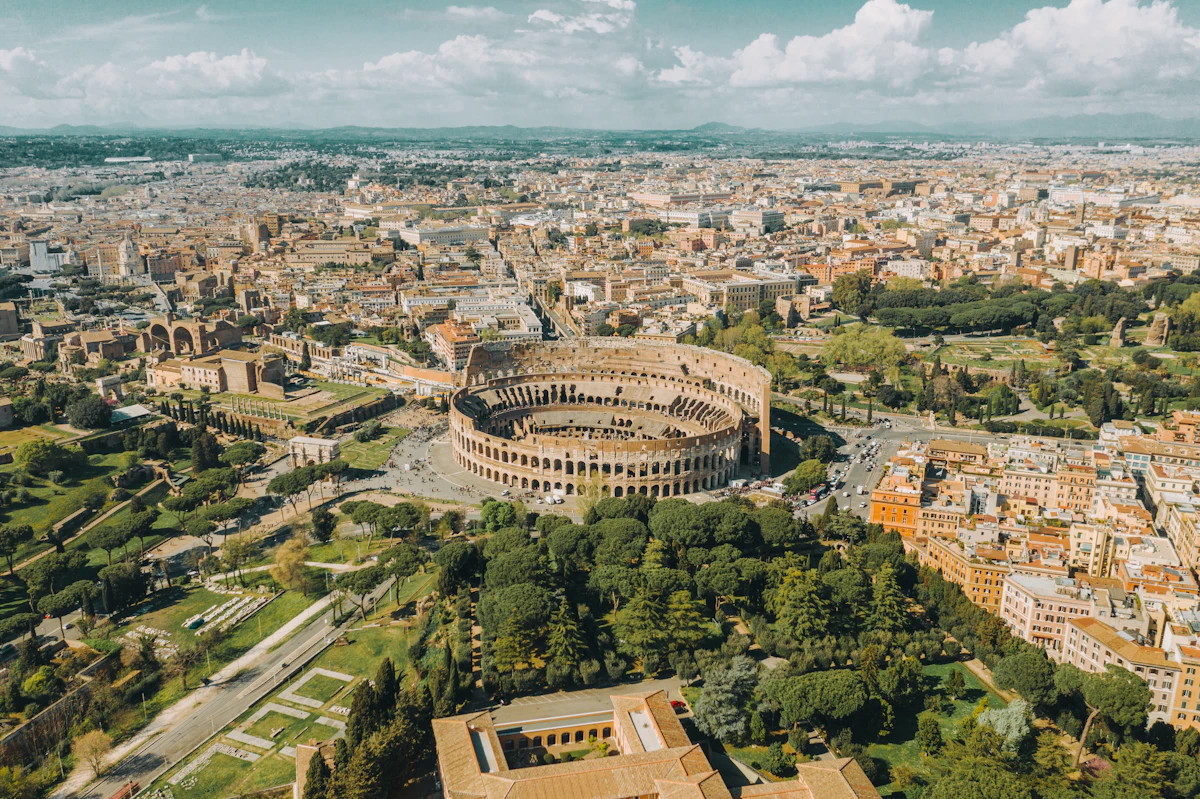 Monti Roma - vedere aeriană spre centrul istoric