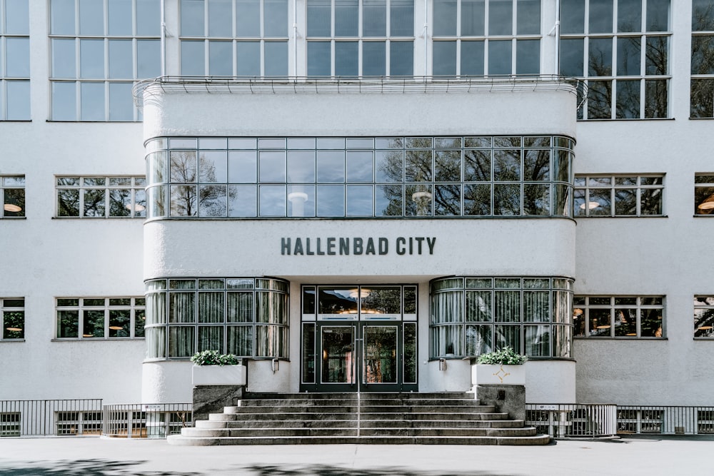 Edificio della città di Hallenbad