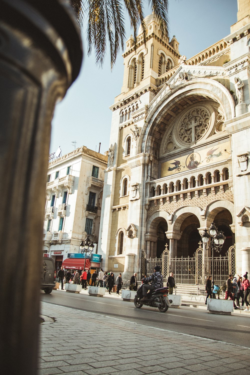 Cathédrale Saint-Vincent-de-Paul, Tunis, Tunisie, à la lumière du jour