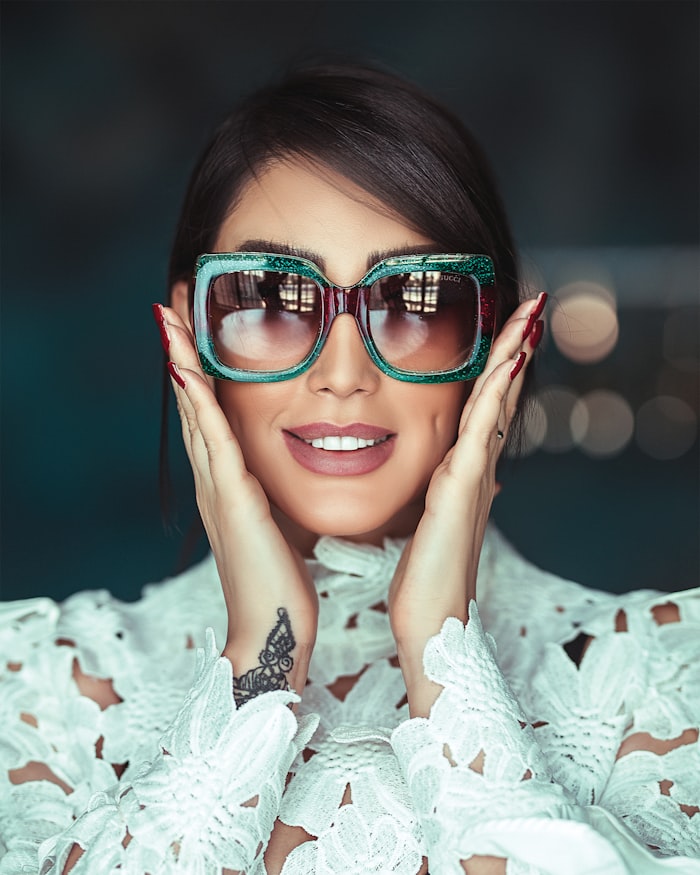 Round Face|How to Find the Right Sunglasses for Your Face Shape|See more at: https://youresopretty.com/how-to-find-the-right-sunglasses-for-your-face-shape/