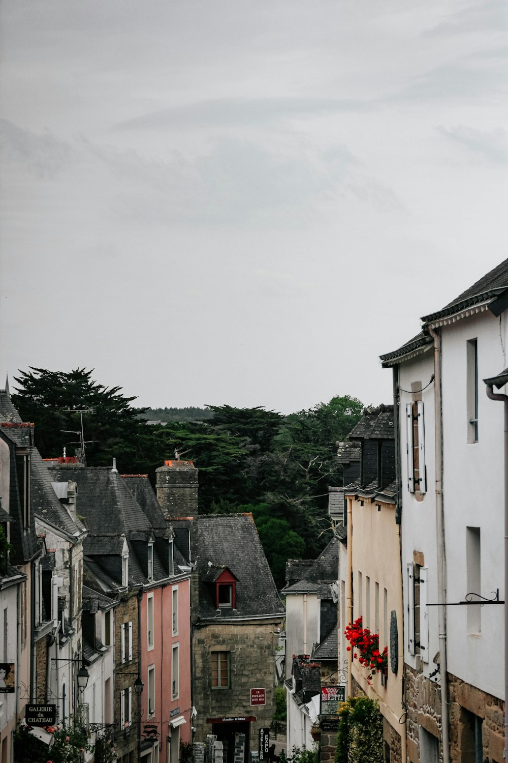 Maison peinte en blanc