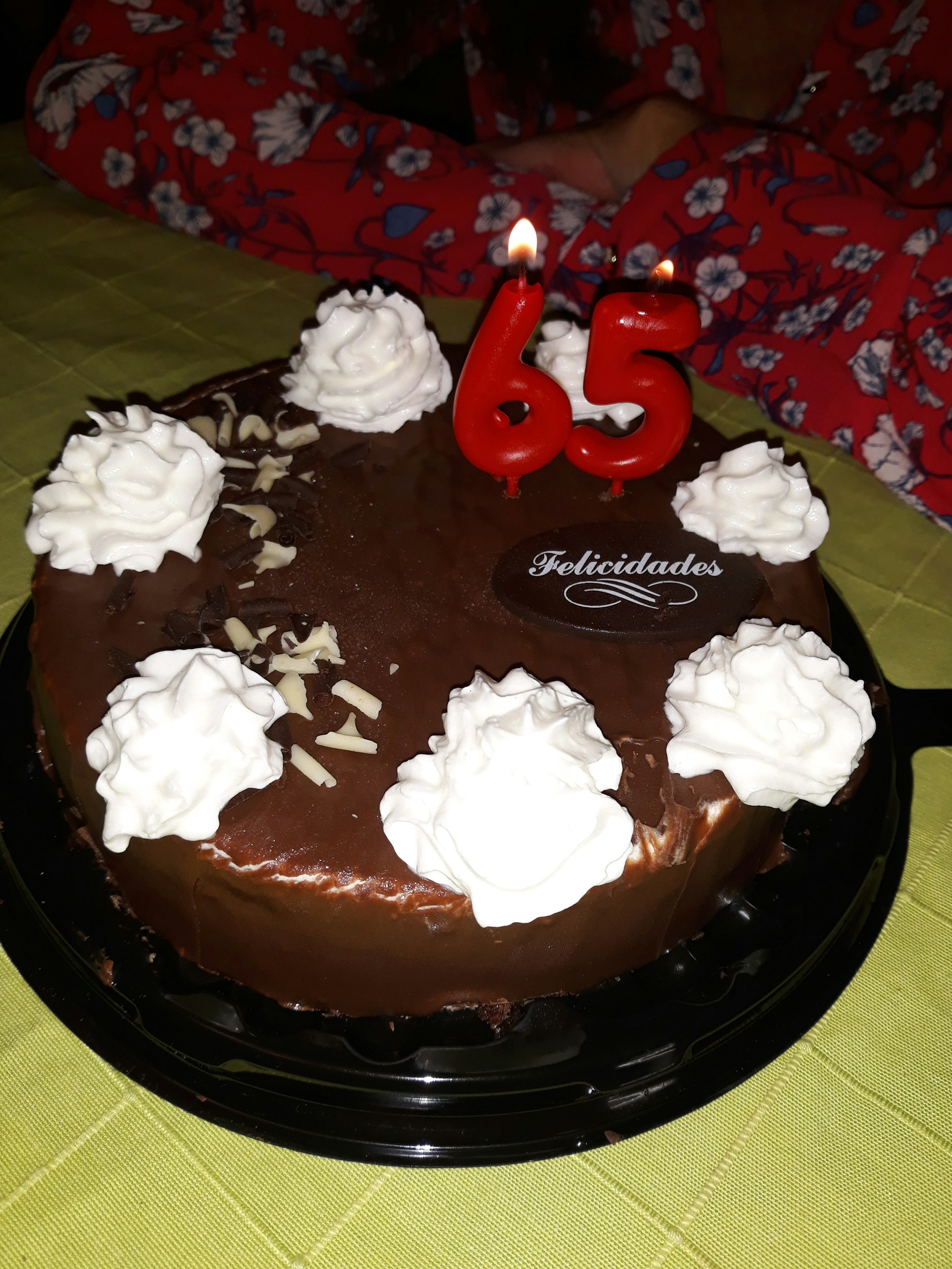 gray computer monitor