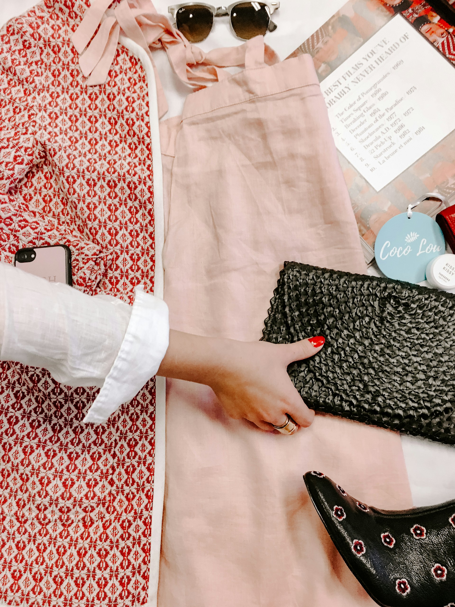 black and white bed linen