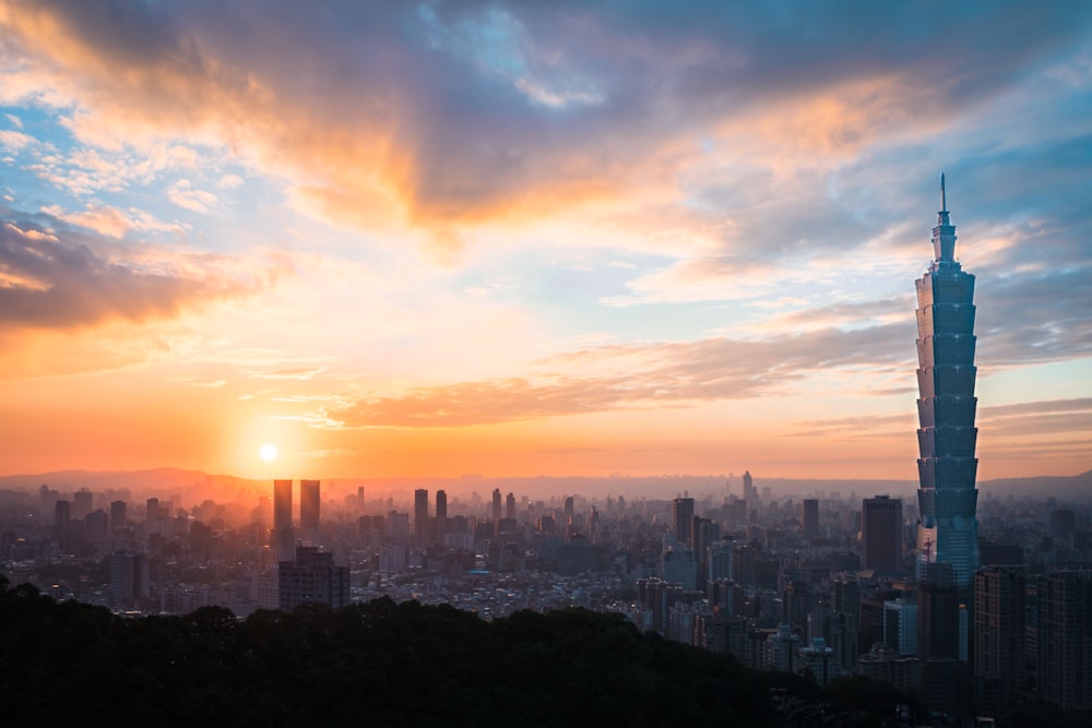 都市の建物の建築写真