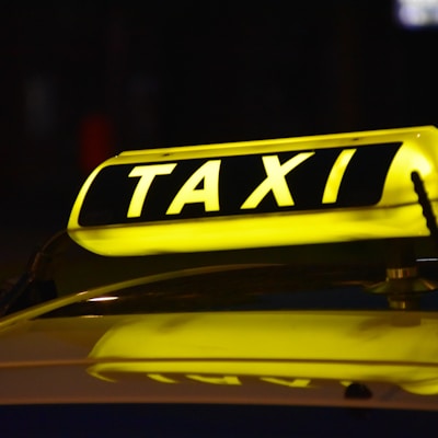 yellow Taxi light sign