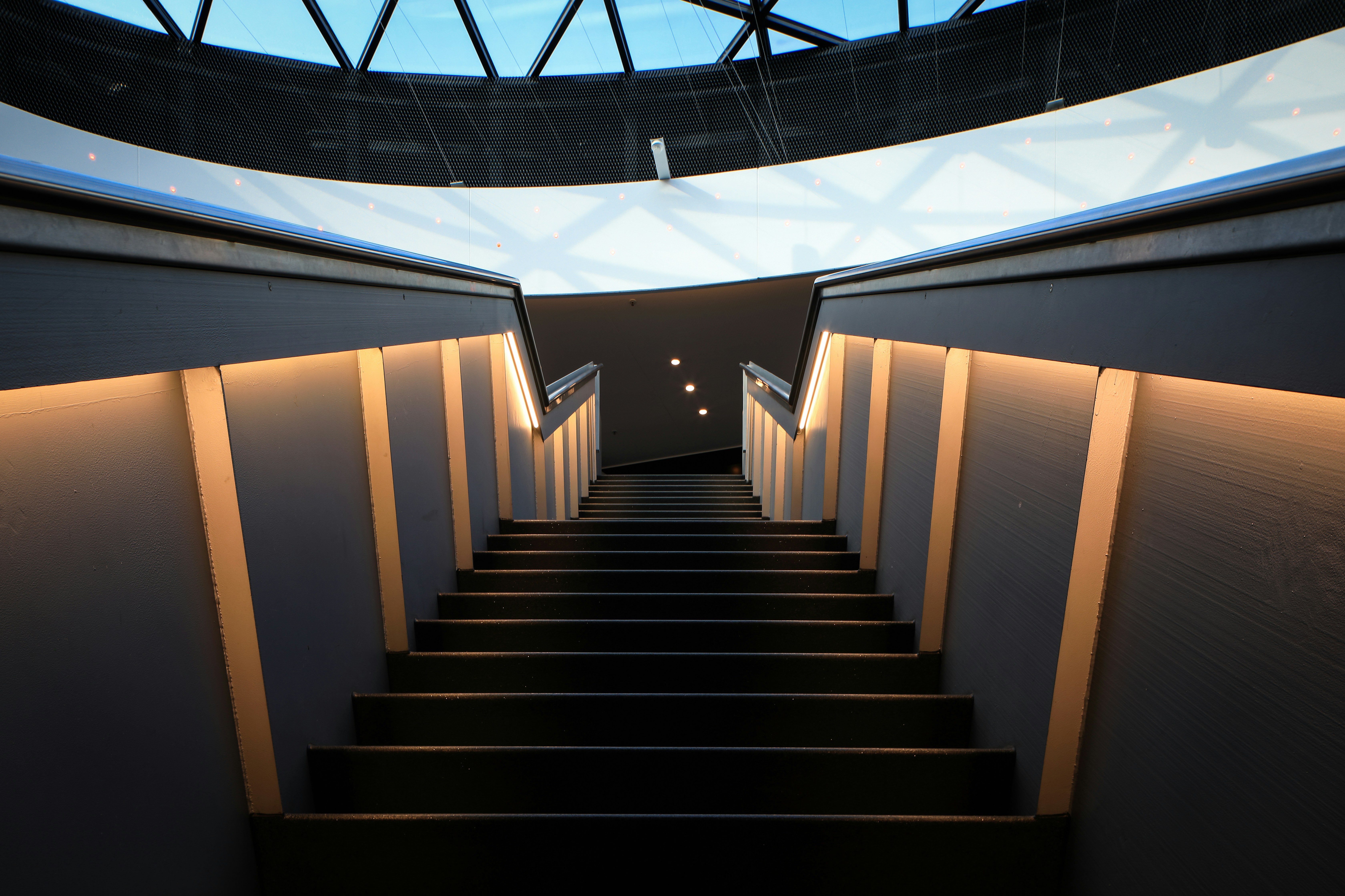 Image de Prix DJ ambient down-tempo pour un afterwork d’entreprise à Lyon : budget et conseils 2025