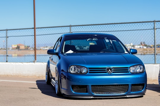 blue Volkswagen vehicle
