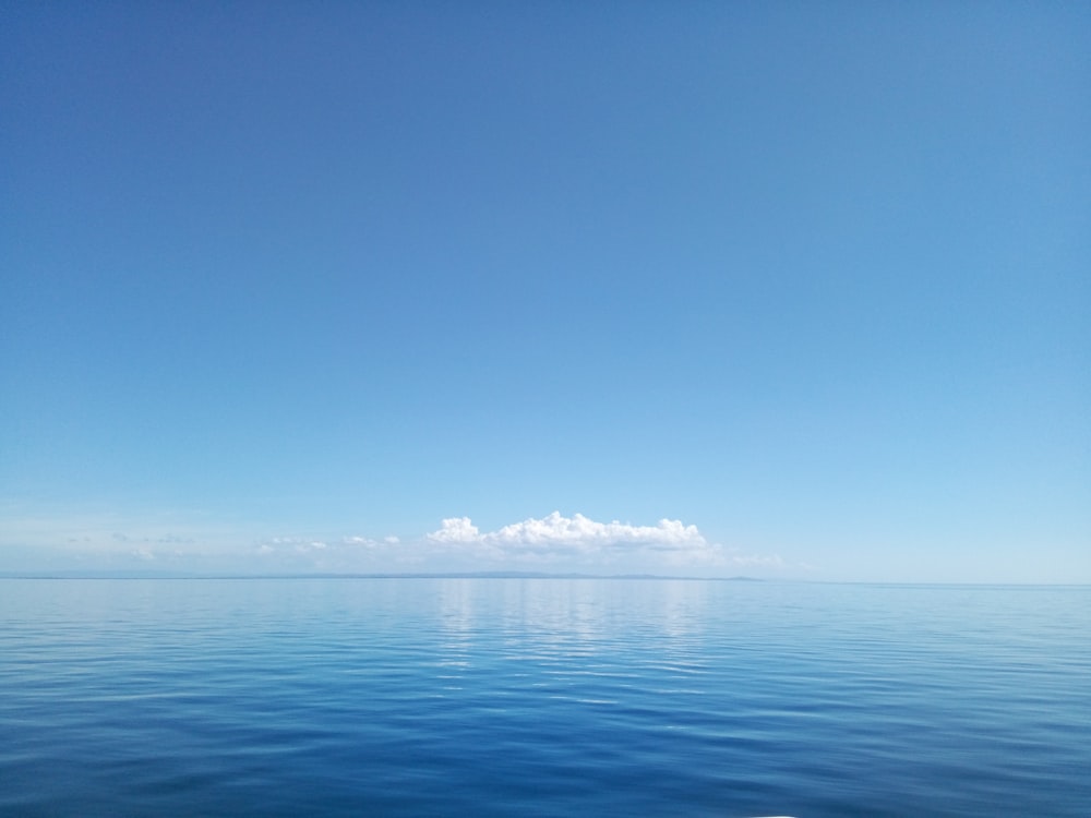 海と雲の風景