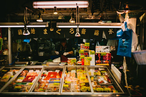 The early morning energy of Tokyo's Tsukiji market as vendors prepare the day's catch