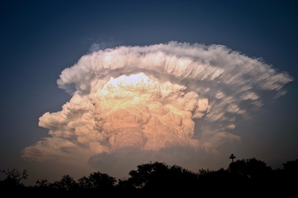 white cloud during daytime