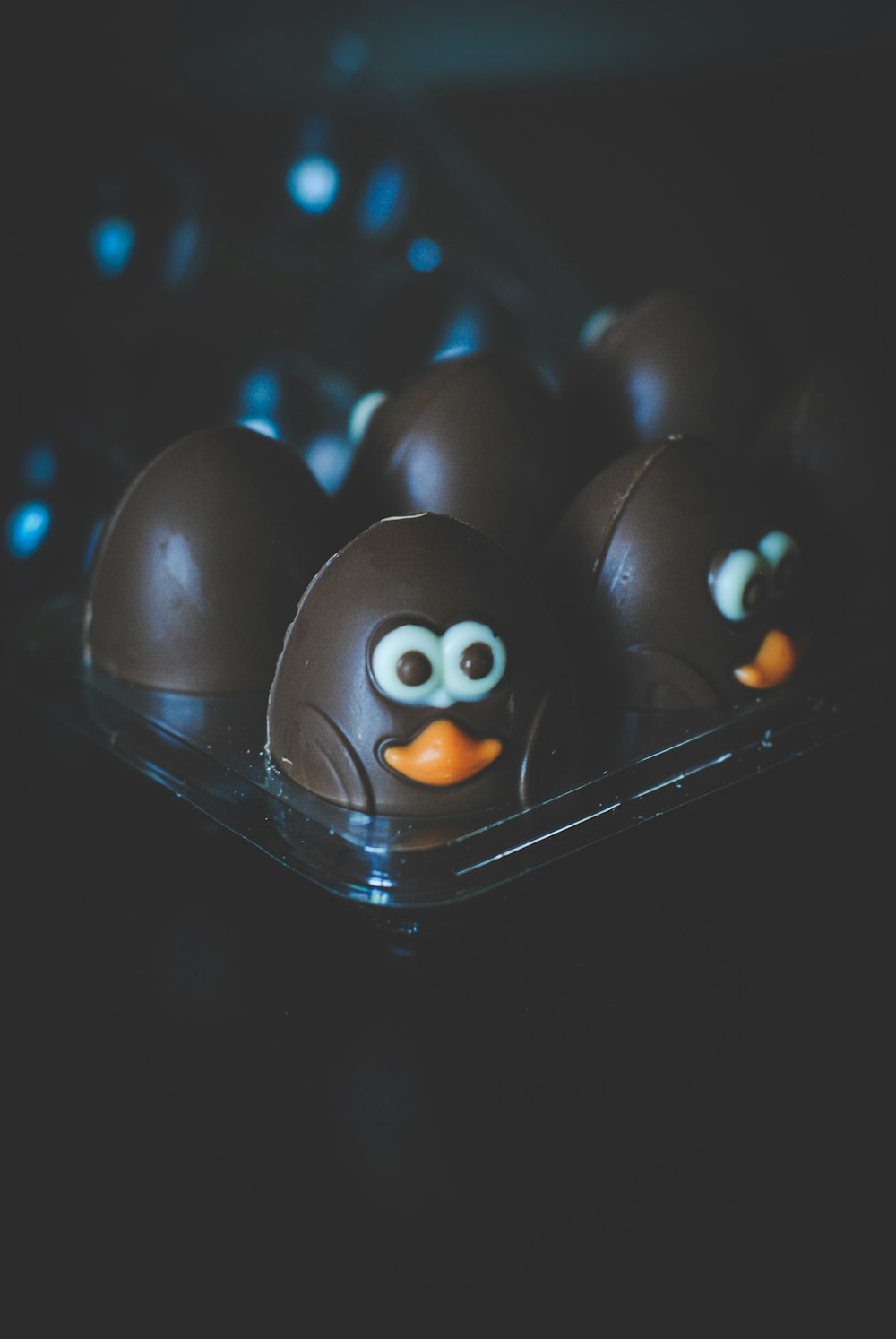 brown bird egg decors