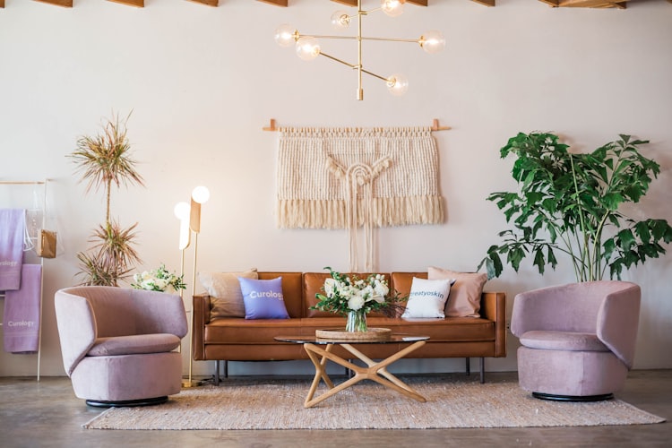 Buy beautiful home decor at Hobby Lobby to save money 