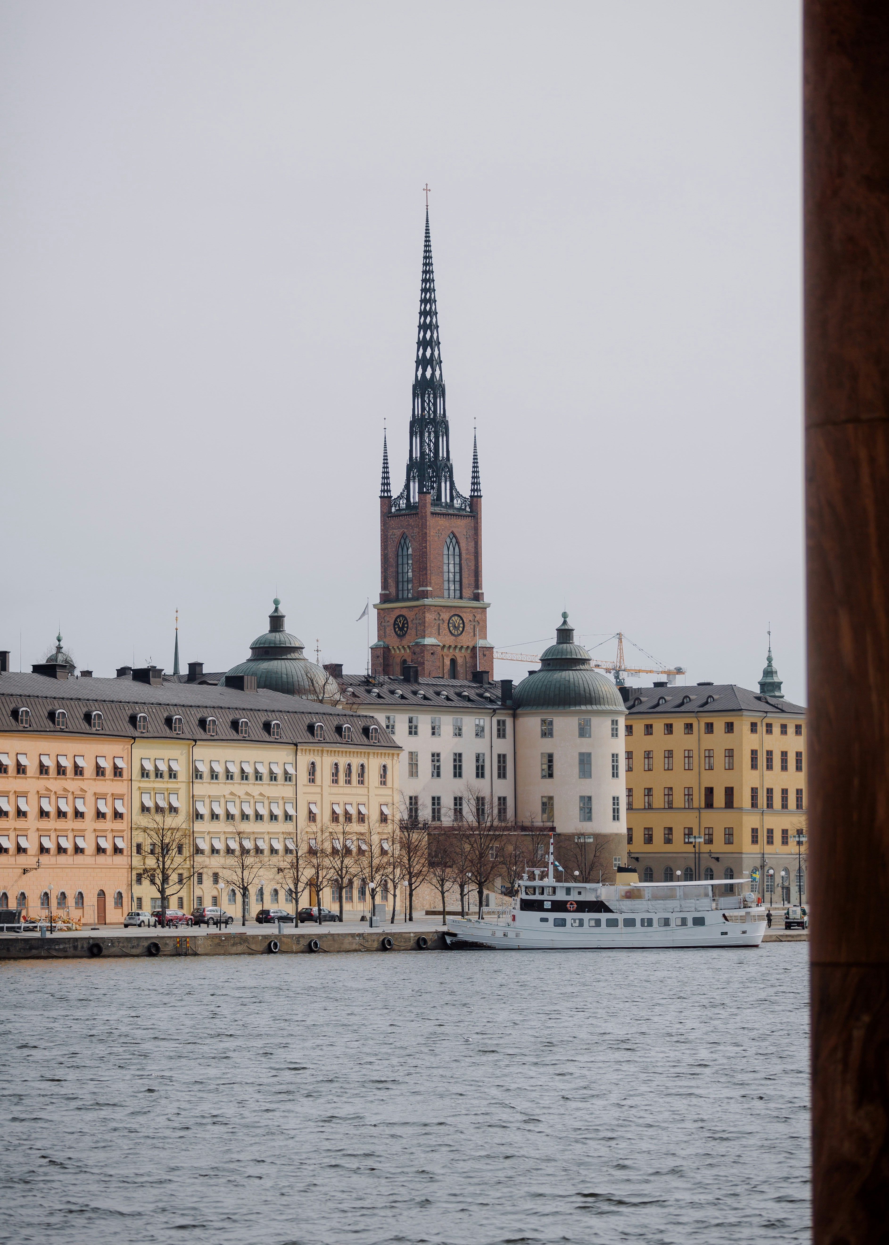 yellow and brown painted building scenery