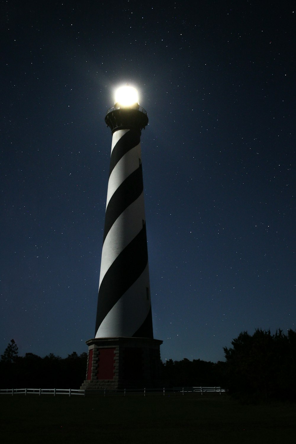 white and black lighthouse