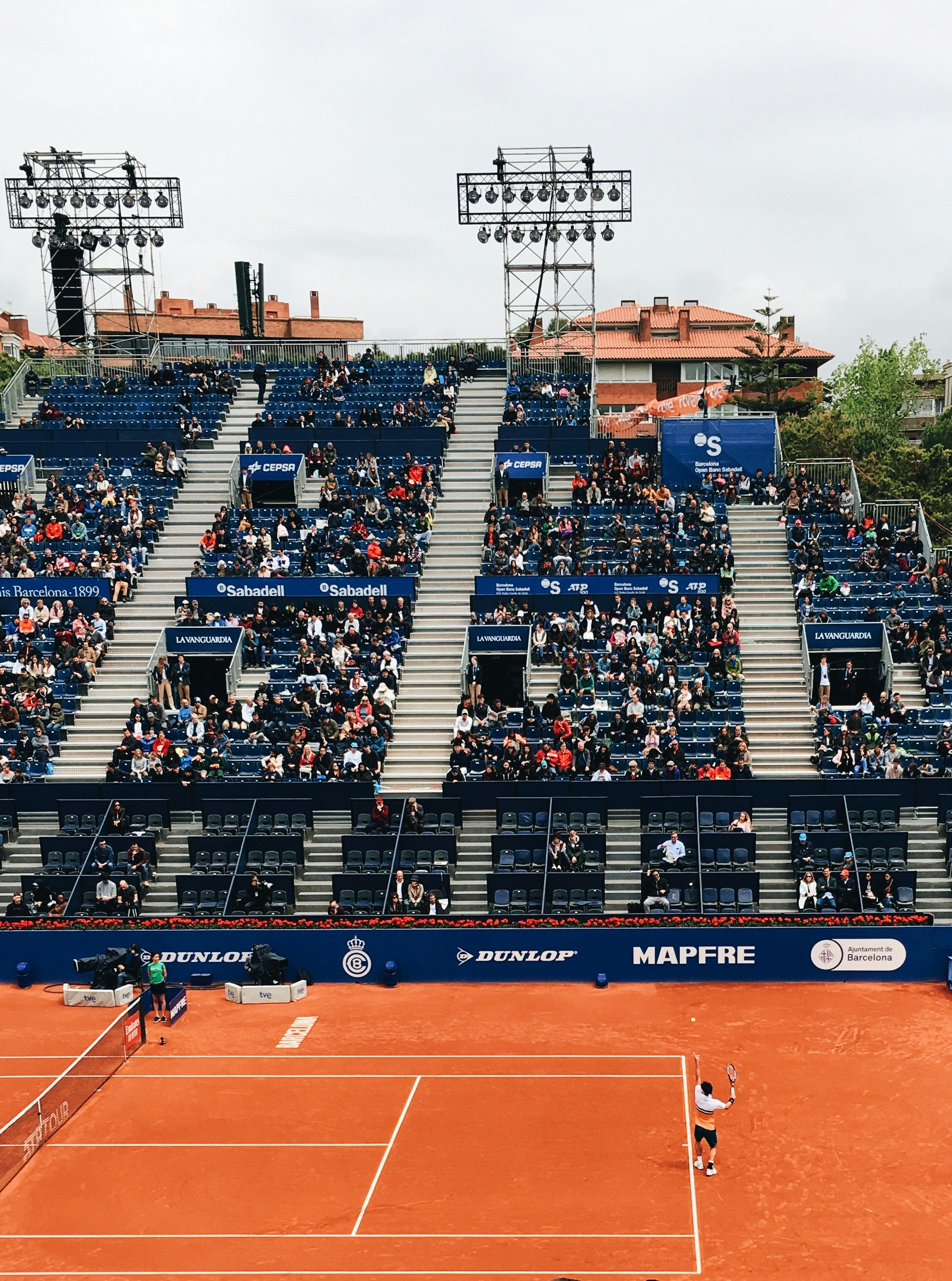 Tennis' fan since I was a boy, this year I got the opportunity to went to the Barcelona's Open Banc Sabadell Tournament. Where tennis' stars like Rafael Nadal, Alexander Zverev, Dominic Thiem and so on took part. It was an incredible.