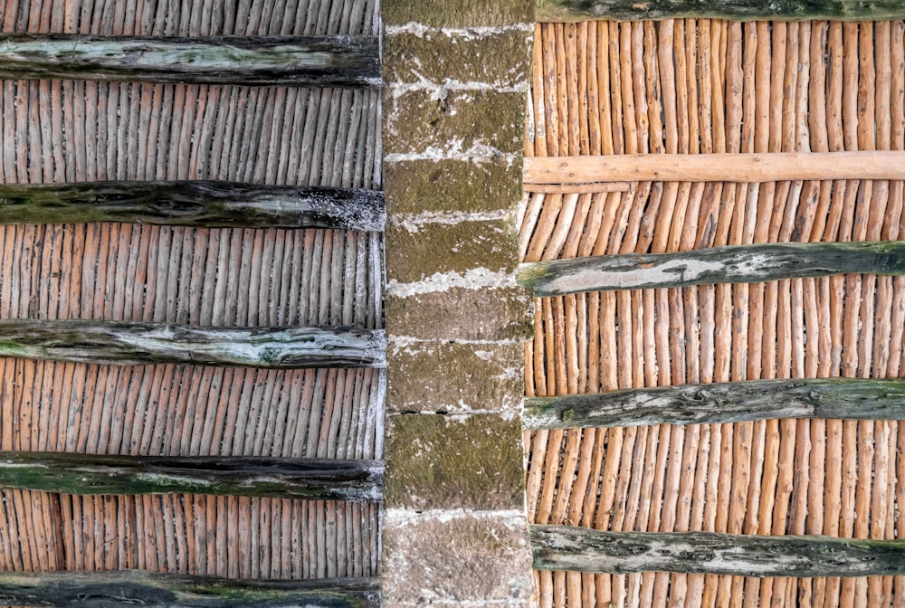竹で作られた壁のクローズアップ