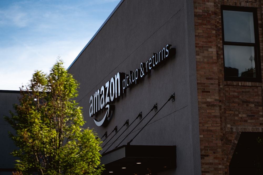 Amazon pickup & returns building companies amazon owns