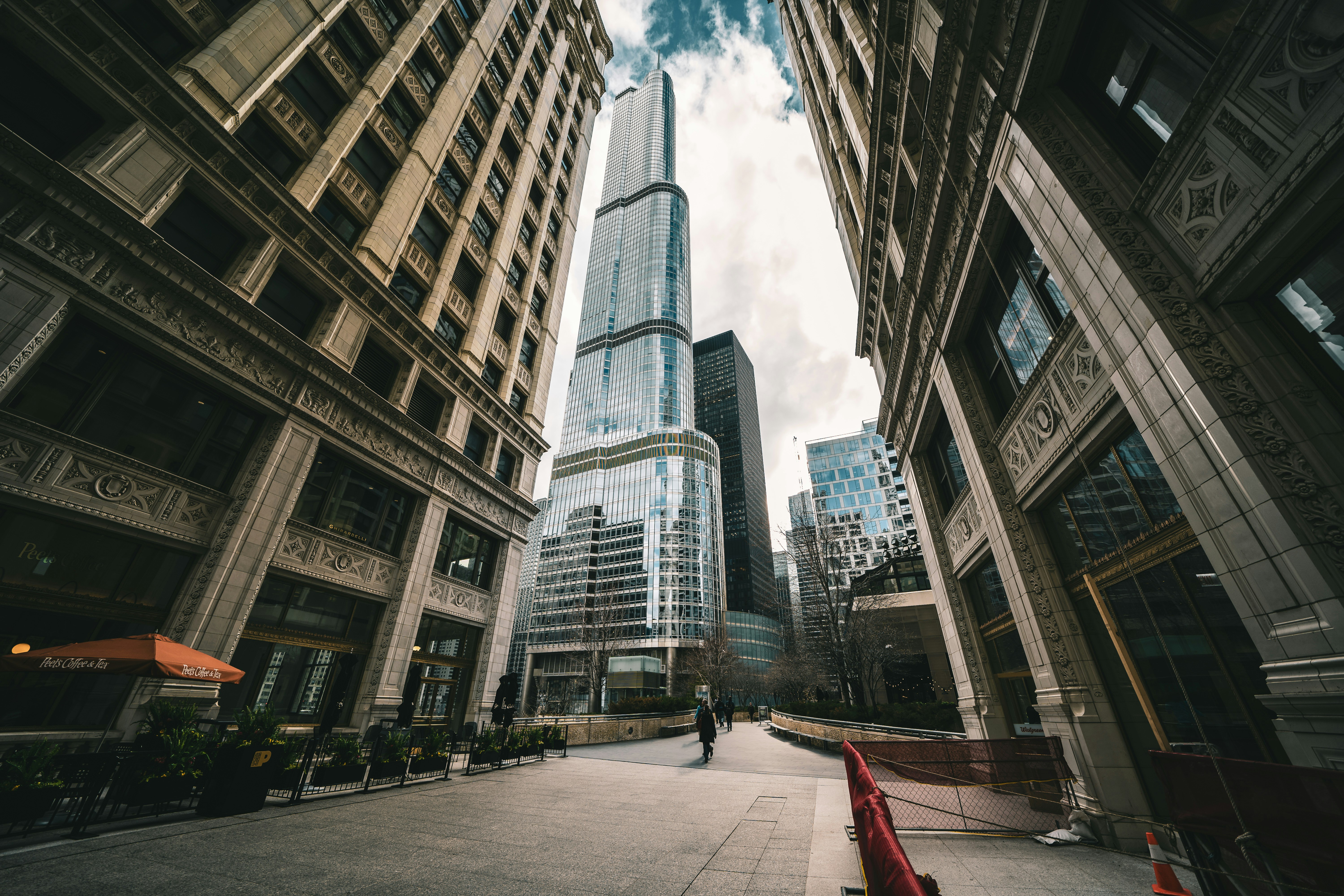 A building you like. Дом-корабль иваново. Небоскреб aldar hq. A building you like. Город офис.