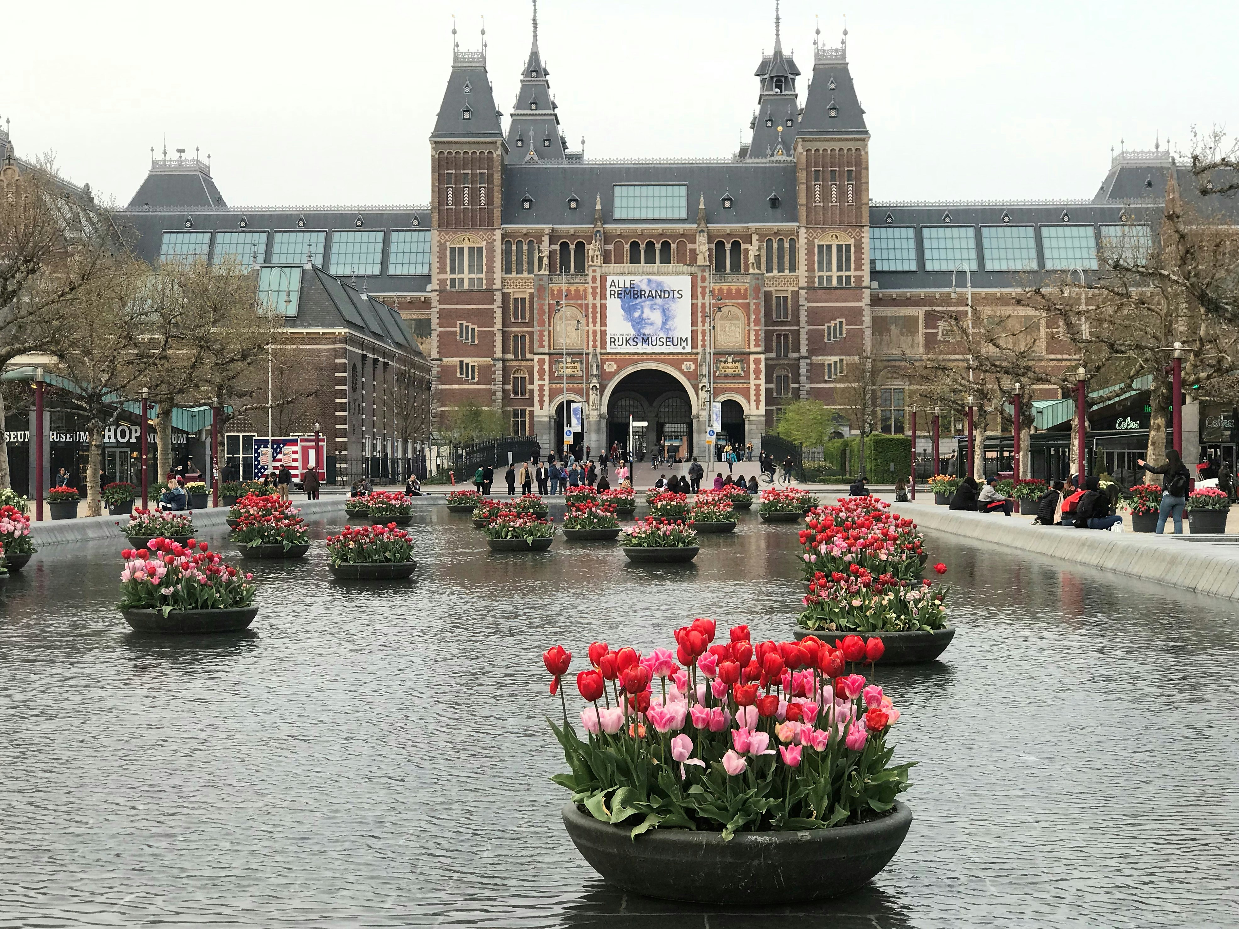 Vermeer Gemälde — Frau mit Wasserkrug, Rijksmuseum Amsterdam