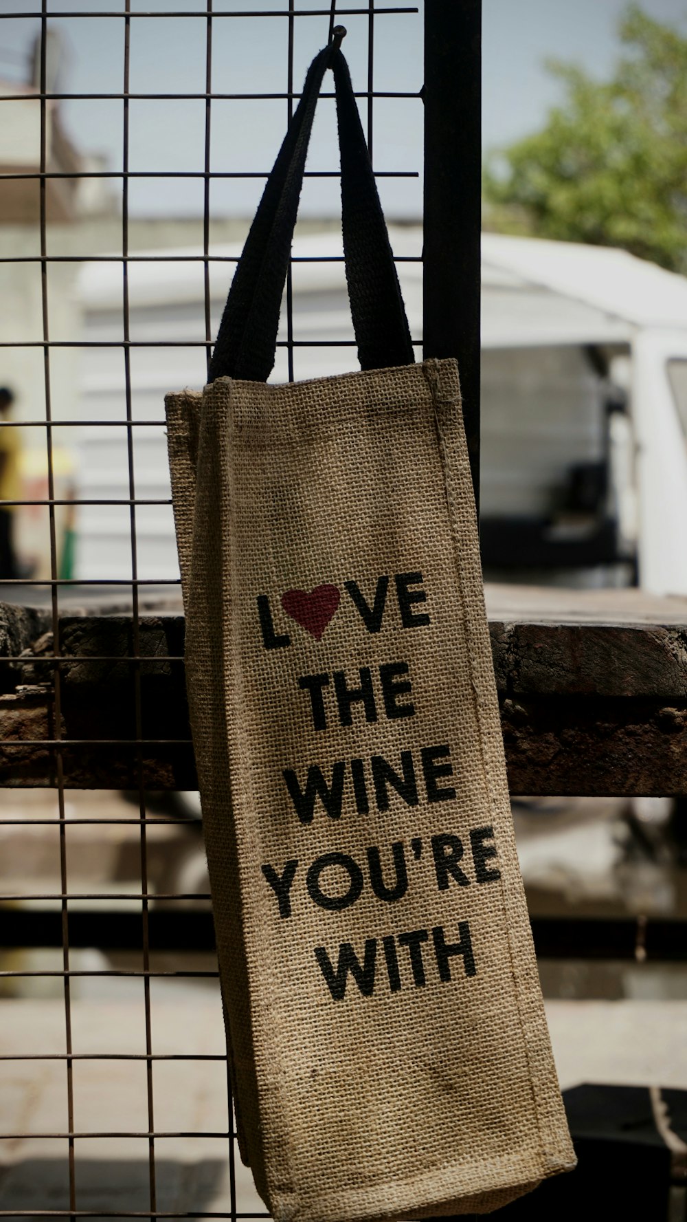 white Love the wine you're with handbag