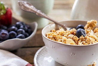 oat with blueberries on white ceramic bowl