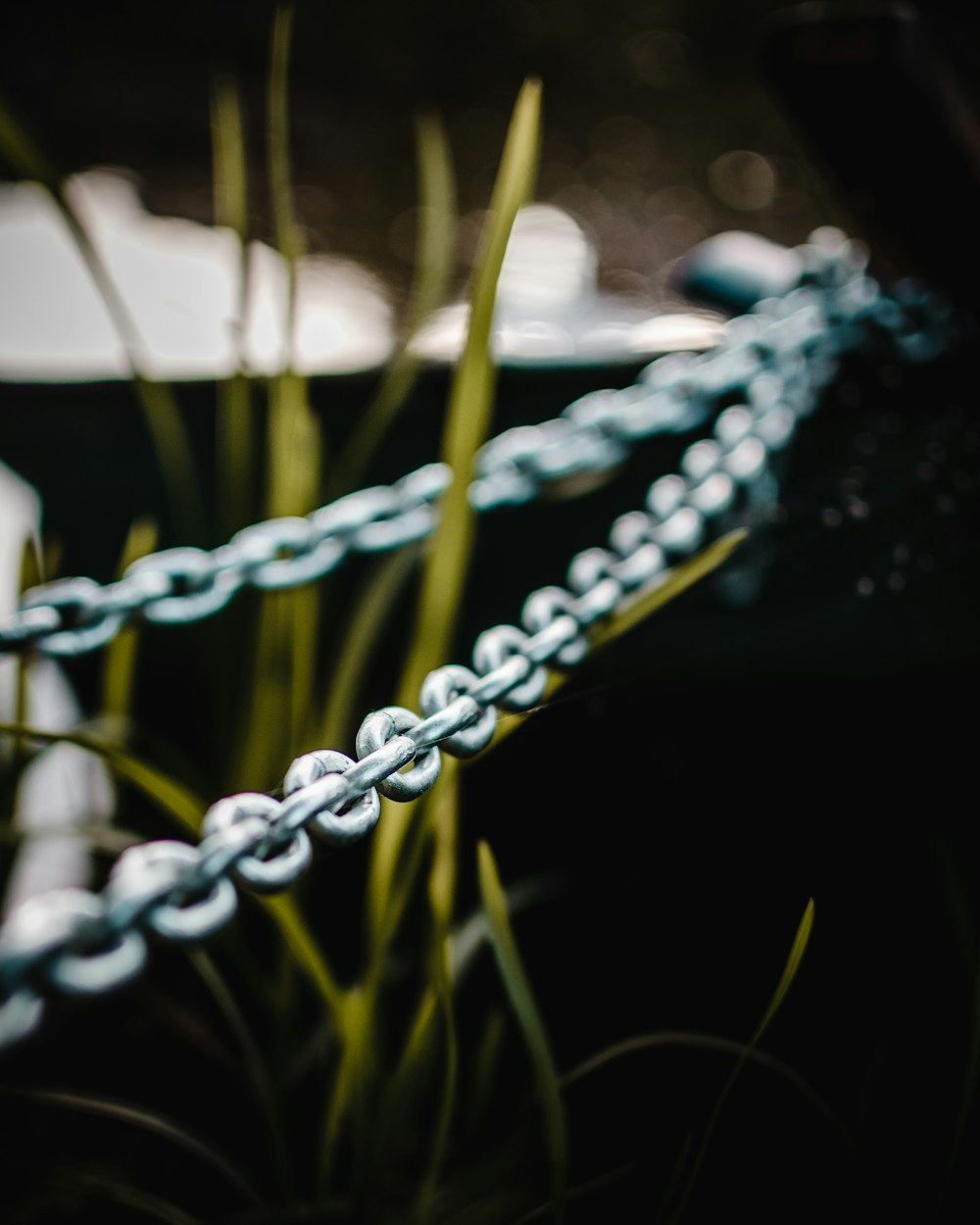 gray metal chain link