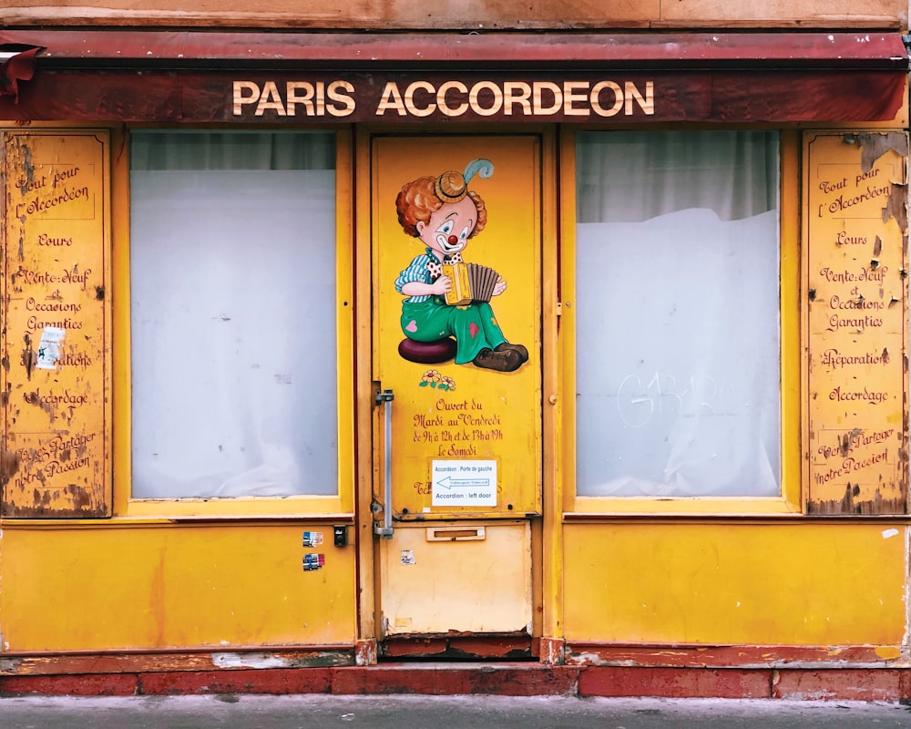 Paris Accordeon store
