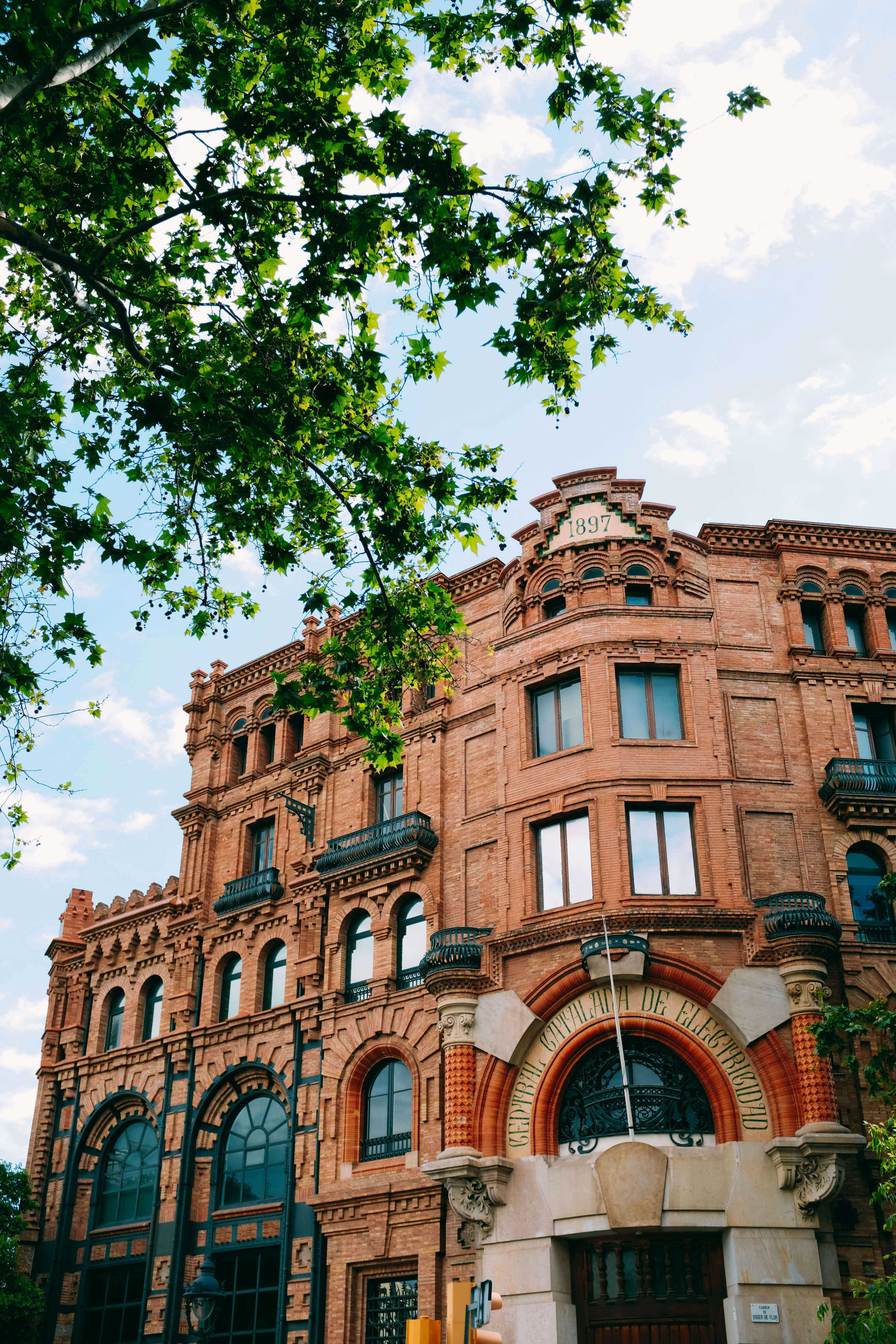 Photo by adrienolichon