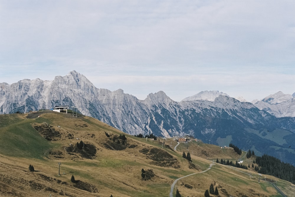 Photographie aérienne de montagne