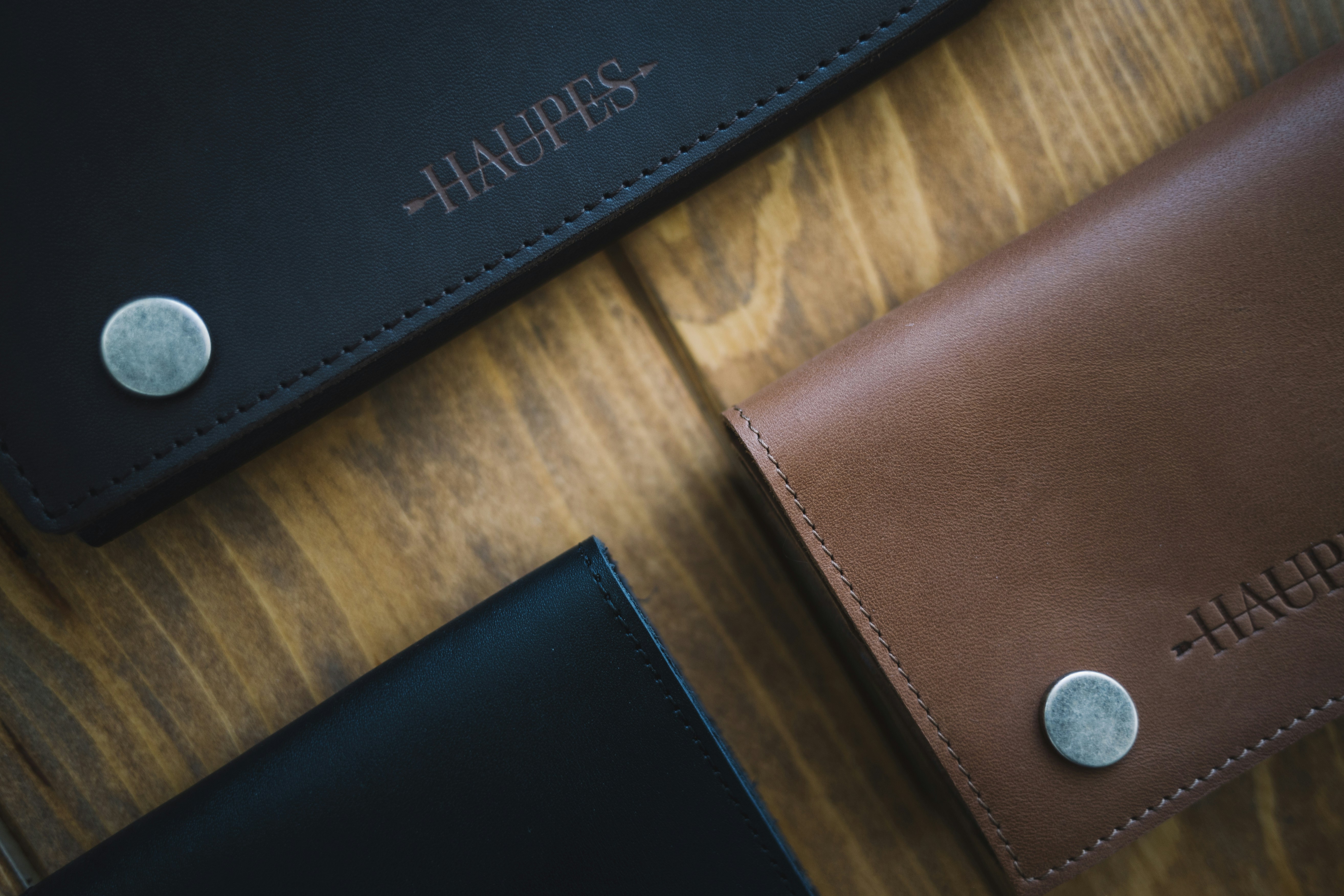 Top 10 Best Slim Wallets for Men