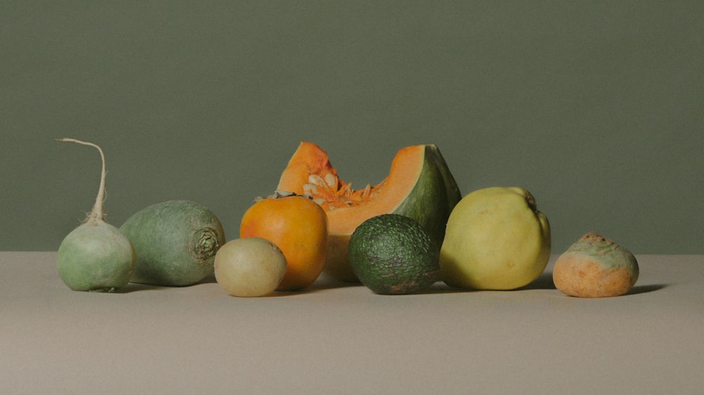 과일과 채소의 모듬 색상