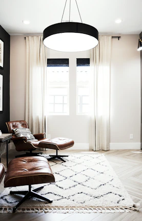 round white and black pendant lamp