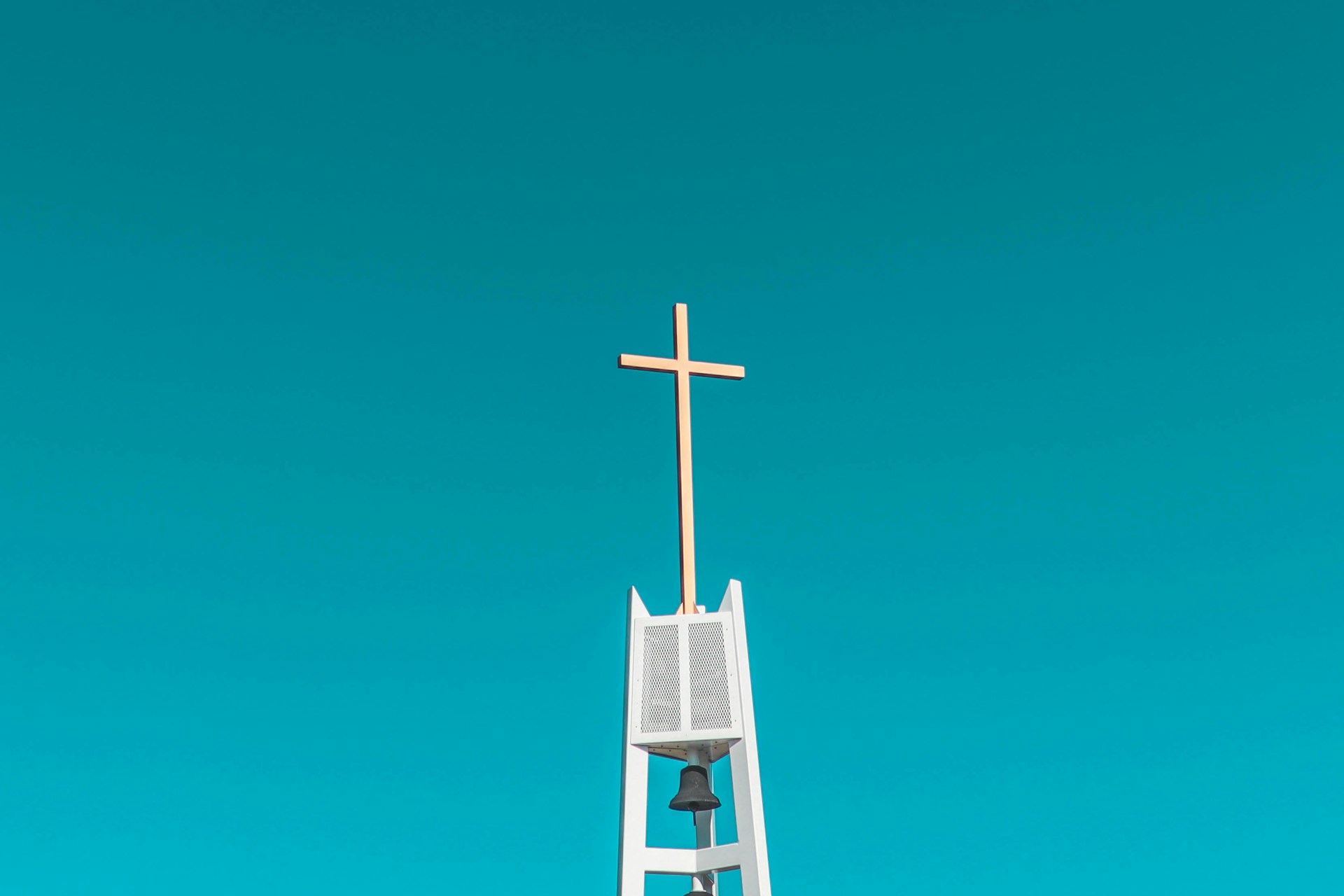 white cross during daytime