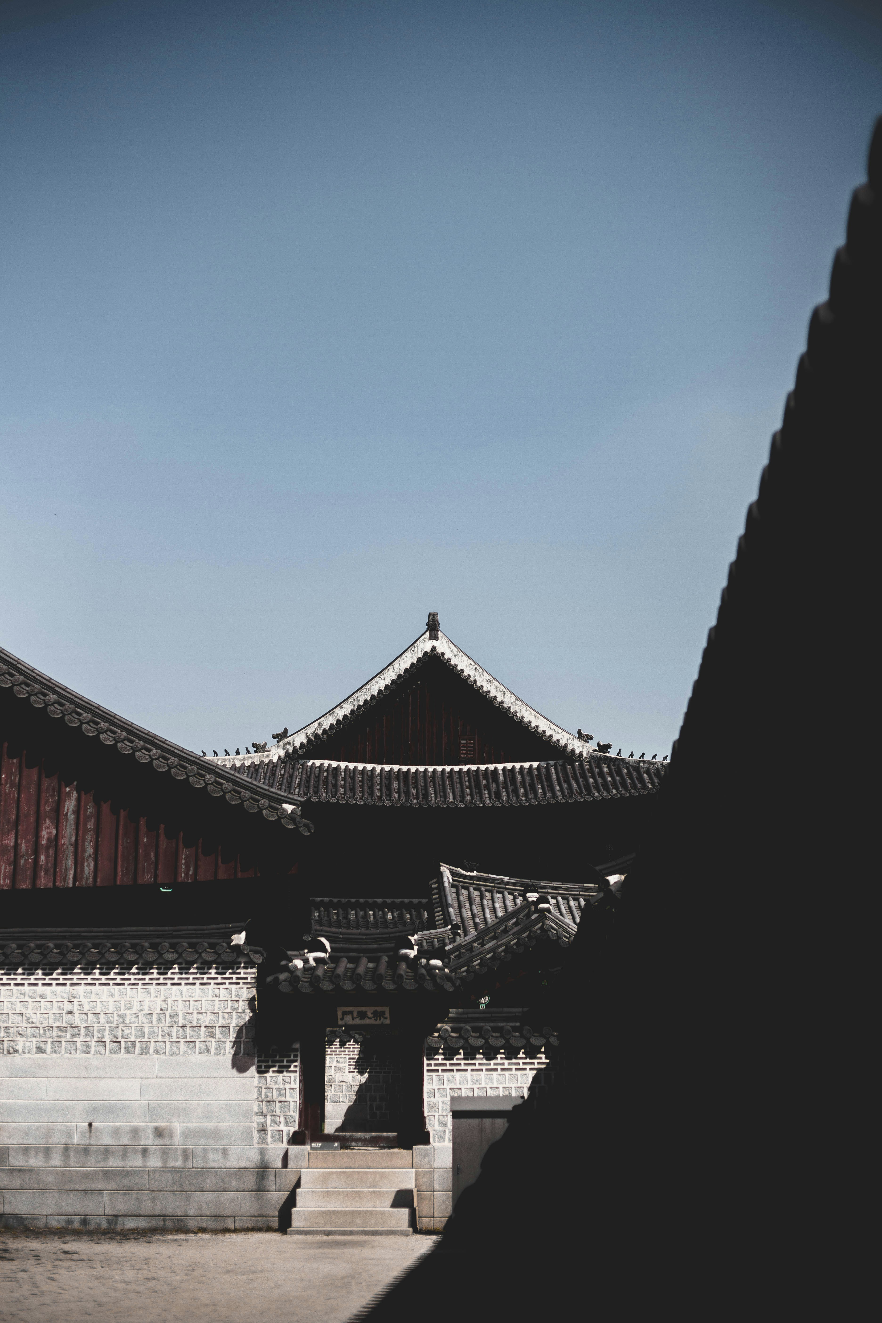 Photo by charlespostiaux