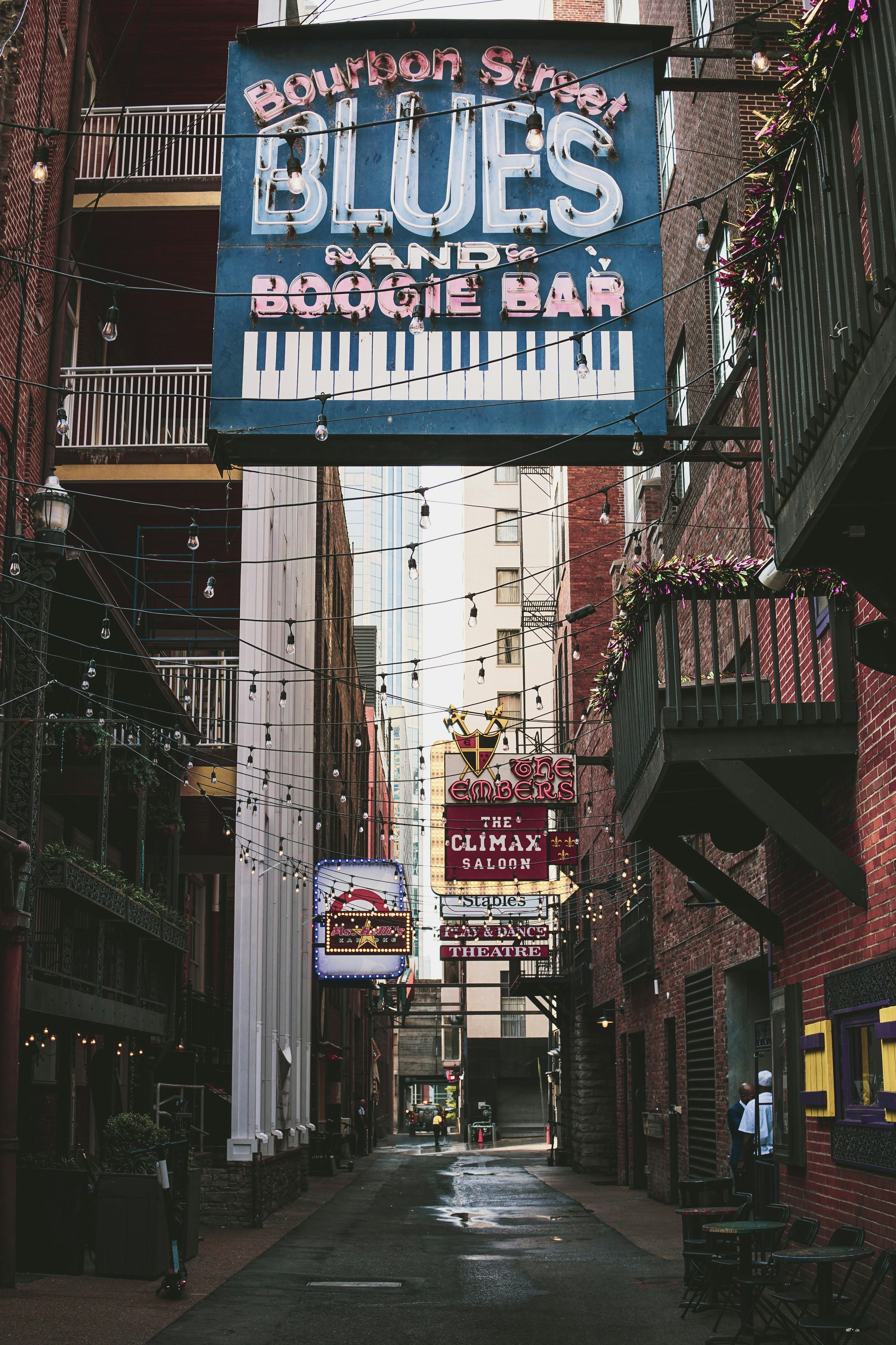 Blules neon light signage