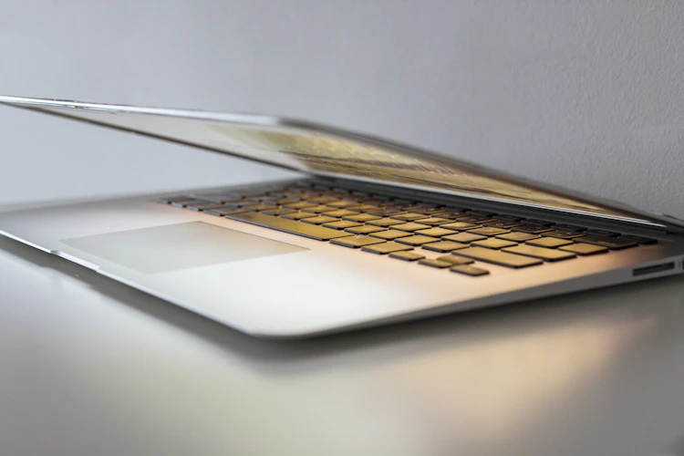 Les activités d'adultes-relais