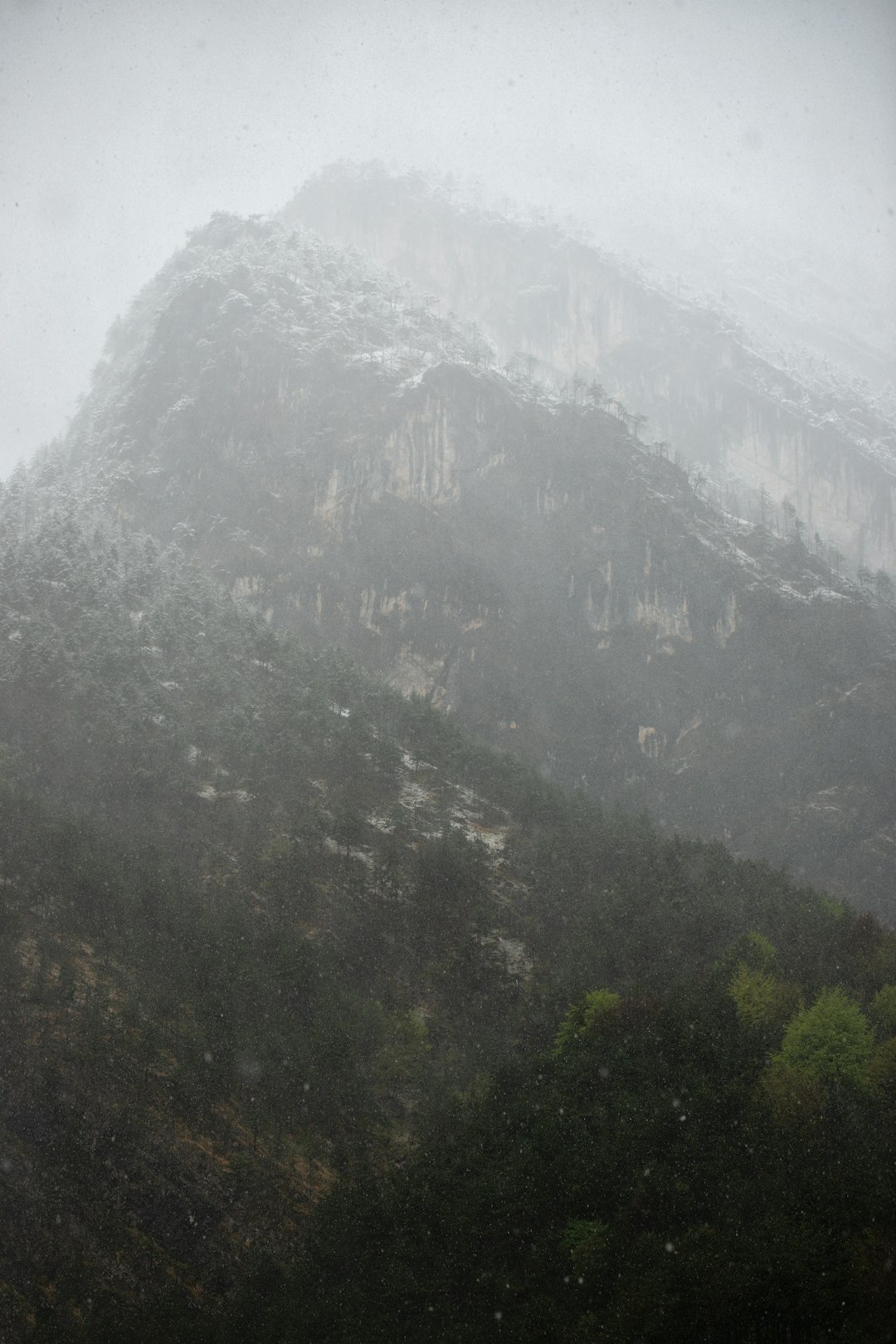 landscape photo of mountains