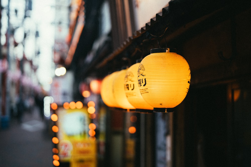 Lampe lanterne chinoise jaune