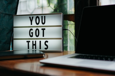 you got this signage on desk