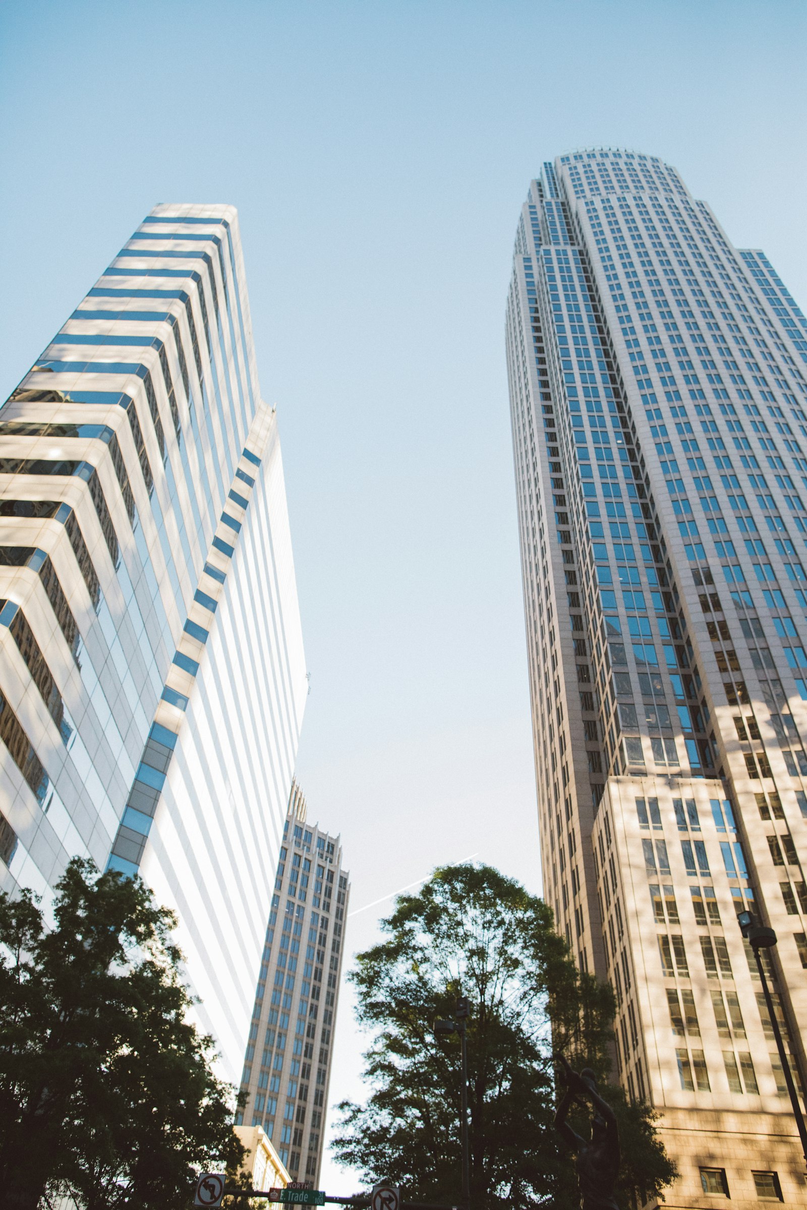 Canon EOS 5D Mark IV + Canon EF 24mm F1.4L II USM sample photo. Two tall buildings during photography