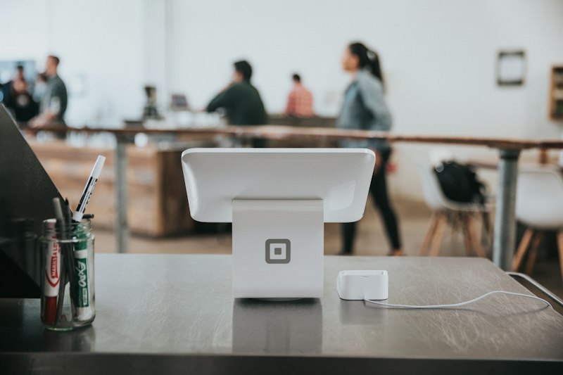 Anchor Pricing: Why "Was $100, Now $50" Works