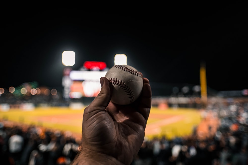 Weißer Baseball