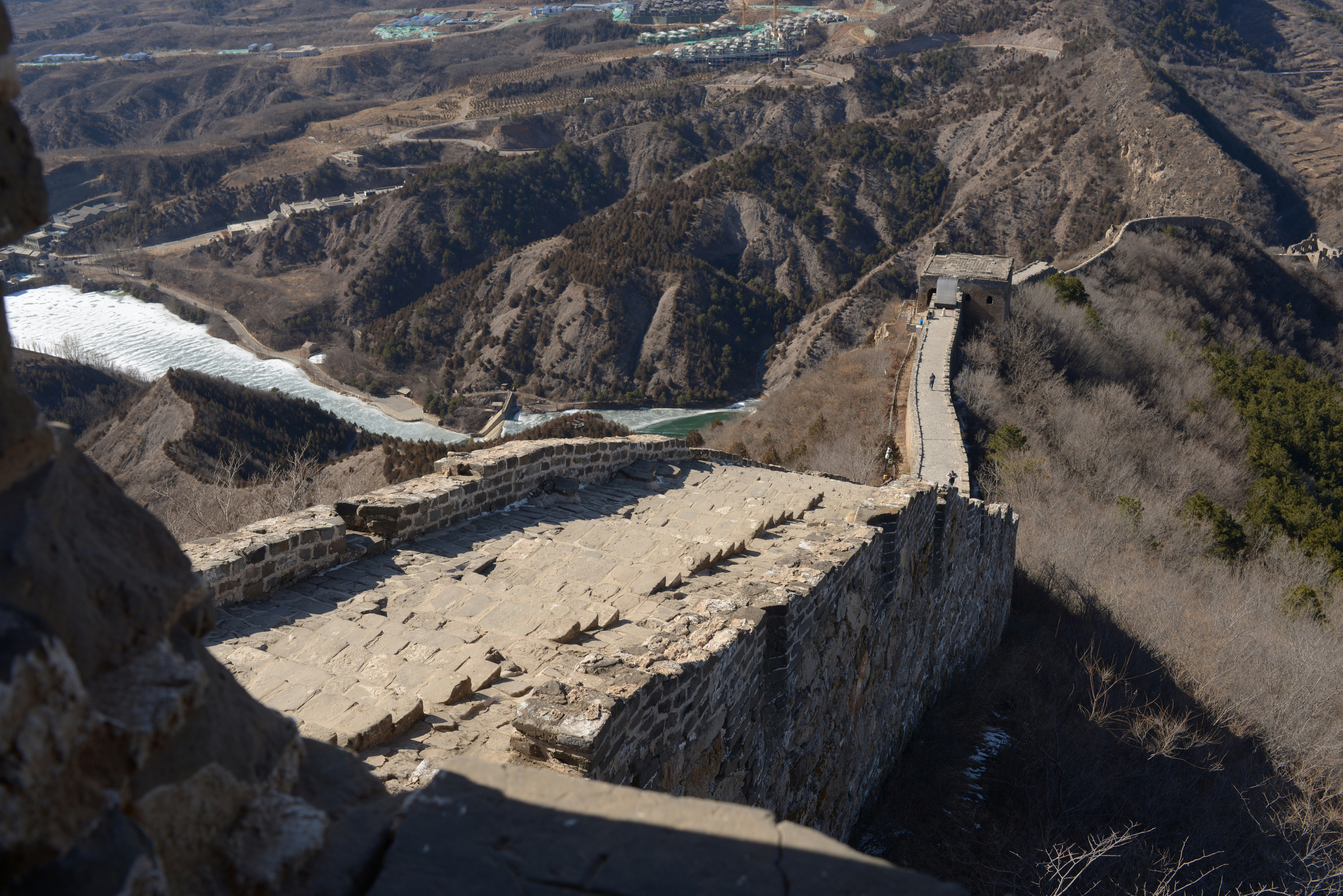 A breathtaking view of the Great Wall winding over hills