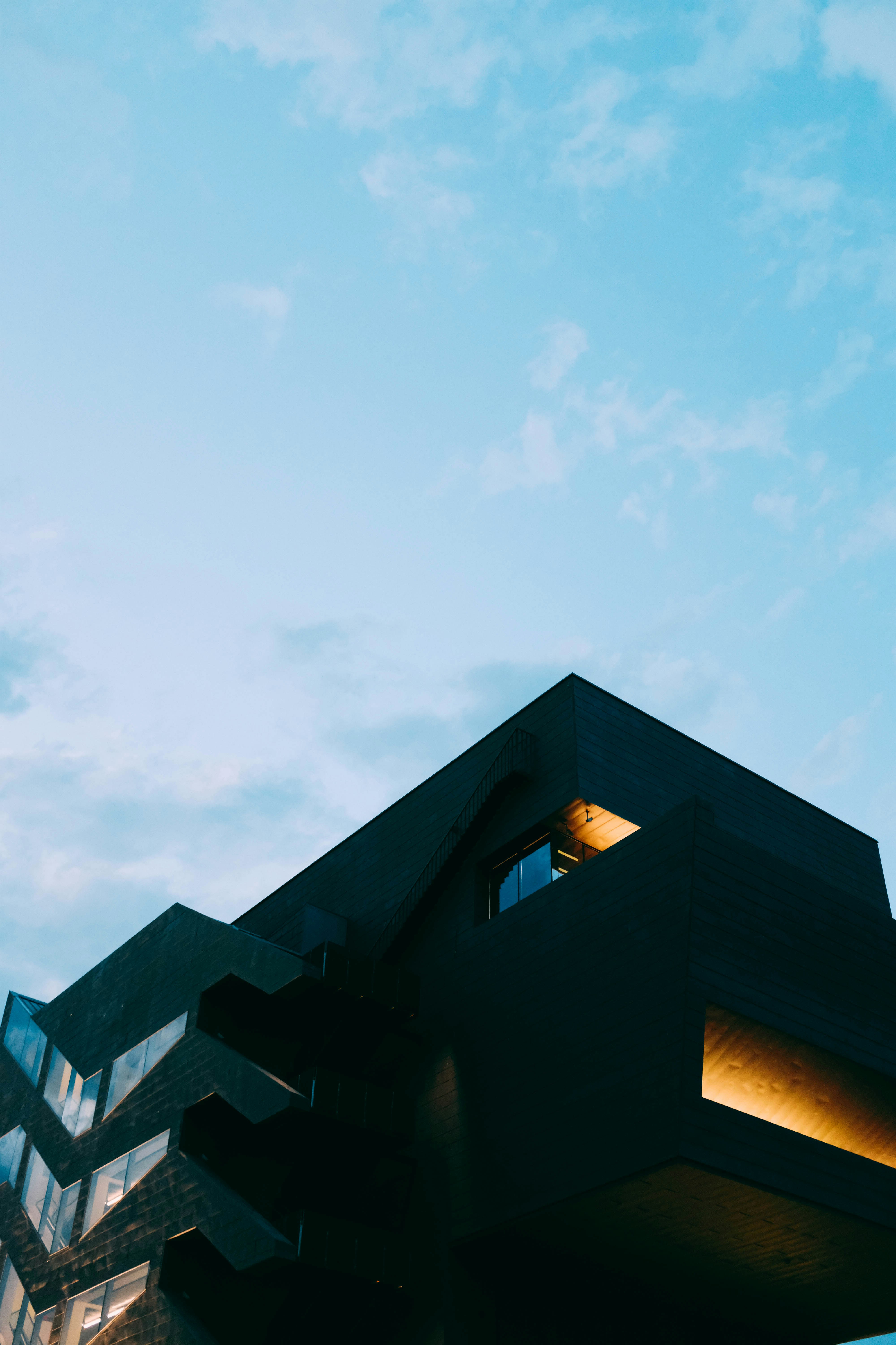 Photo by adrienolichon