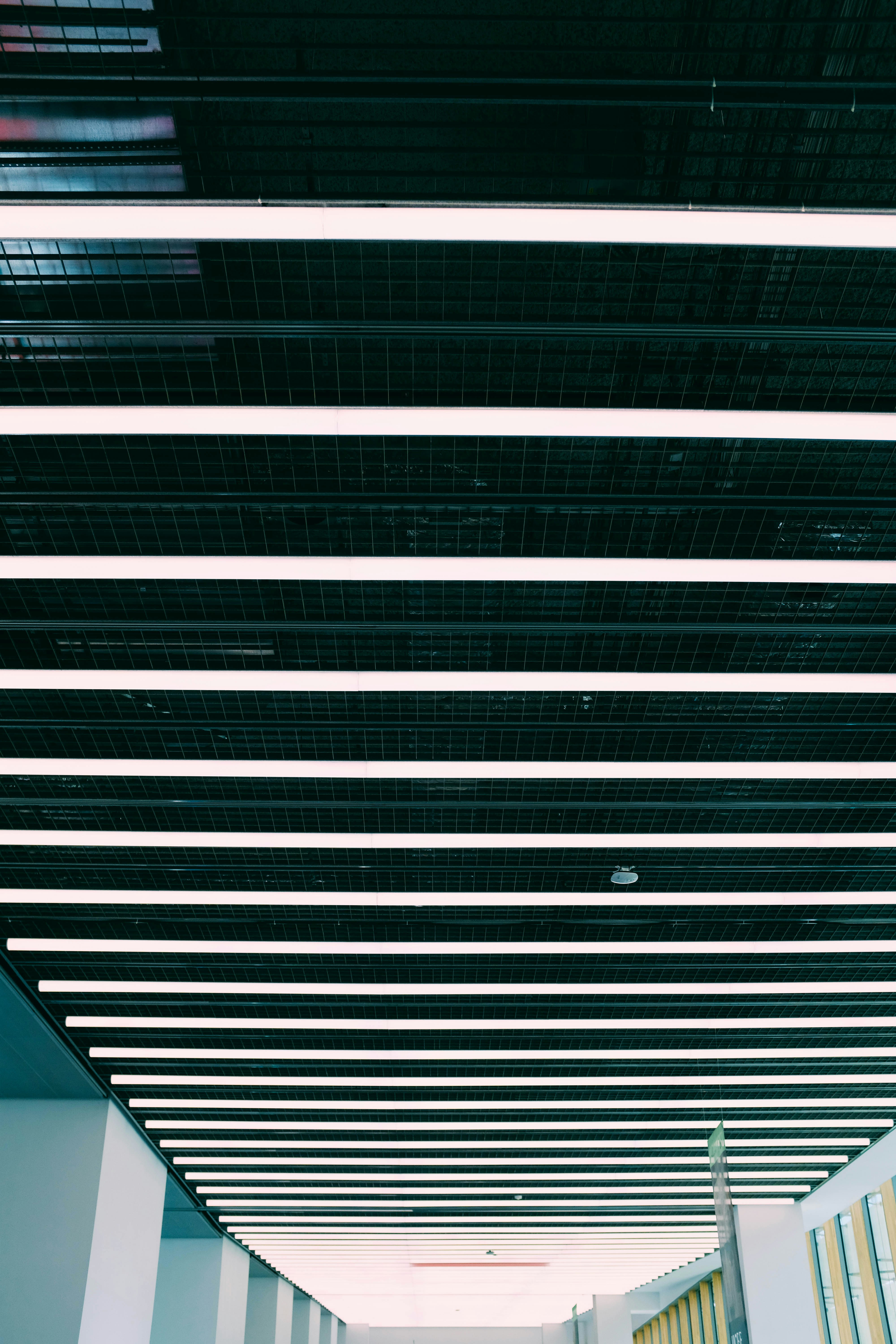 Photo by adrienolichon