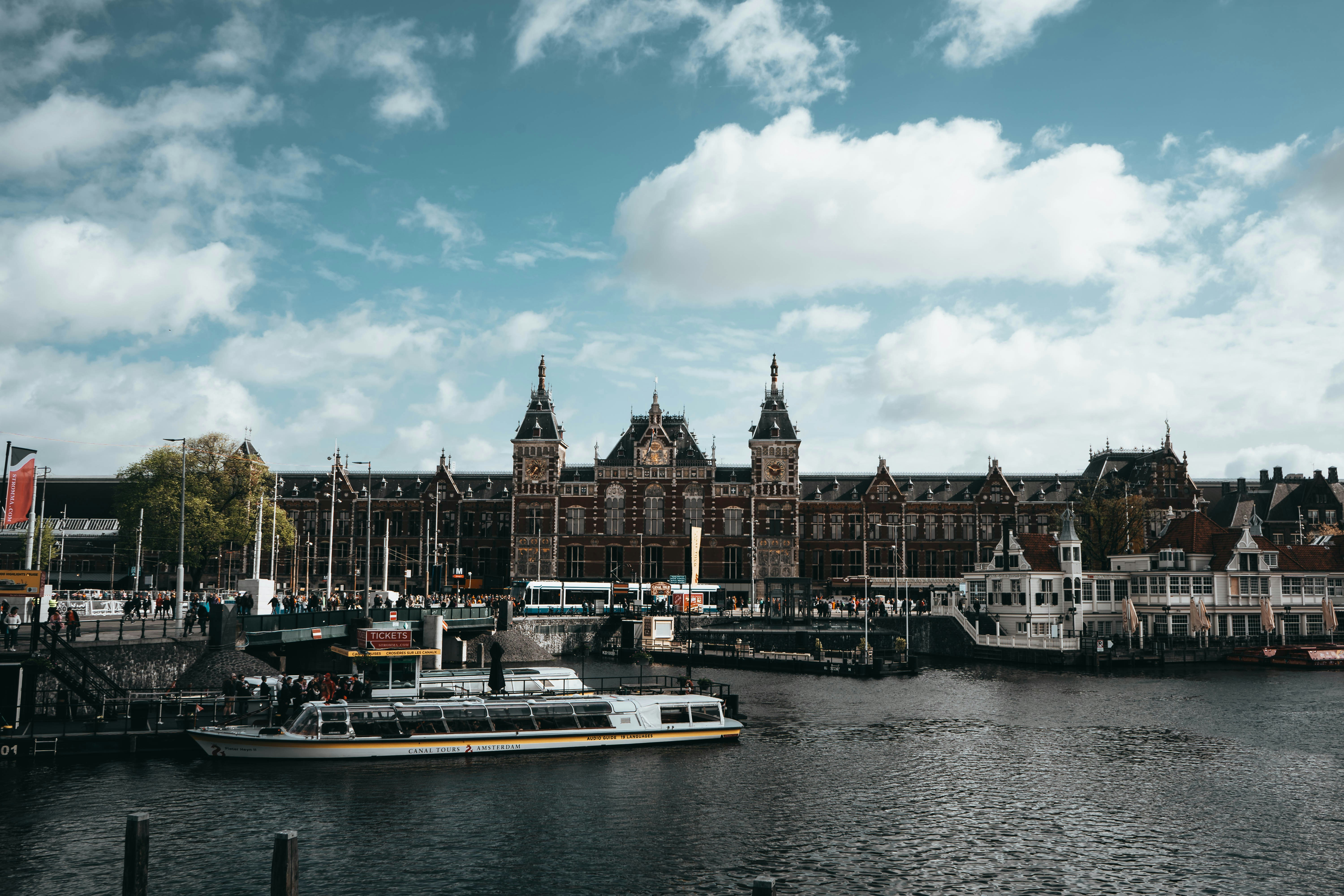 Amsterdam House Hotel