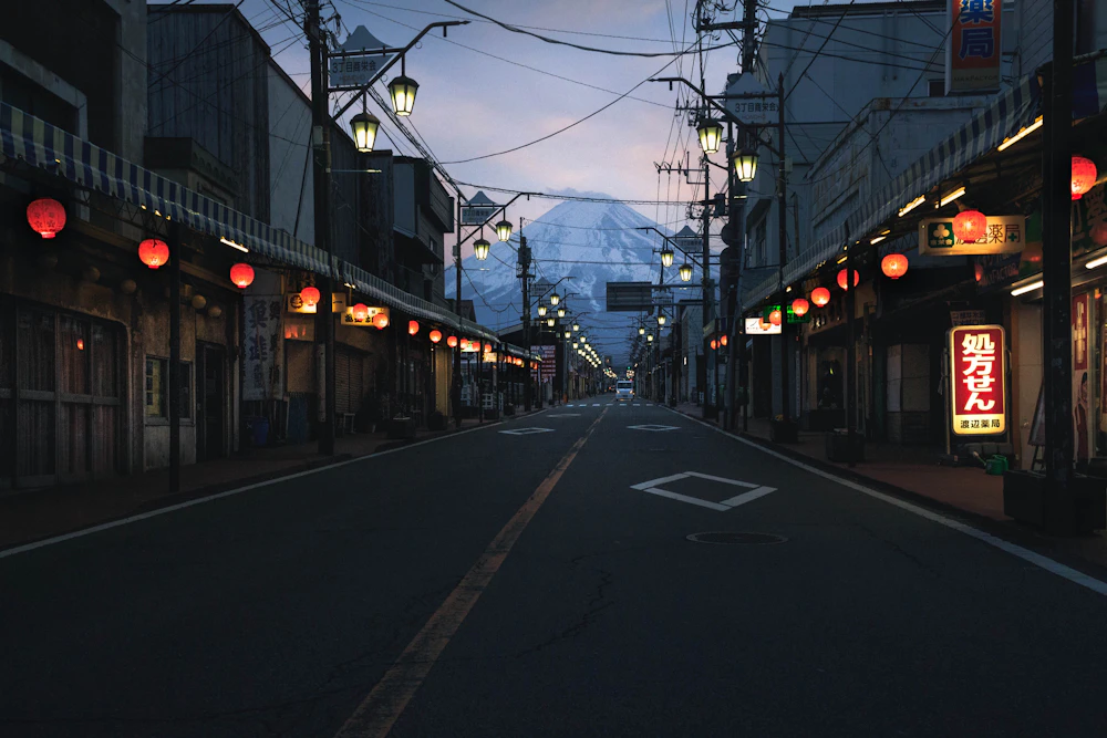 夜の福岡の街並み