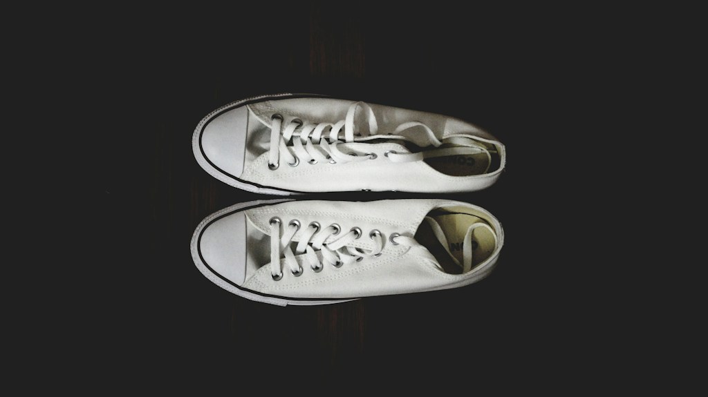 Court Tennis Shoes