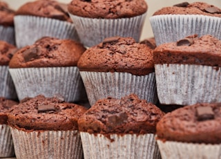 chocolate cupcake lot close-up photography