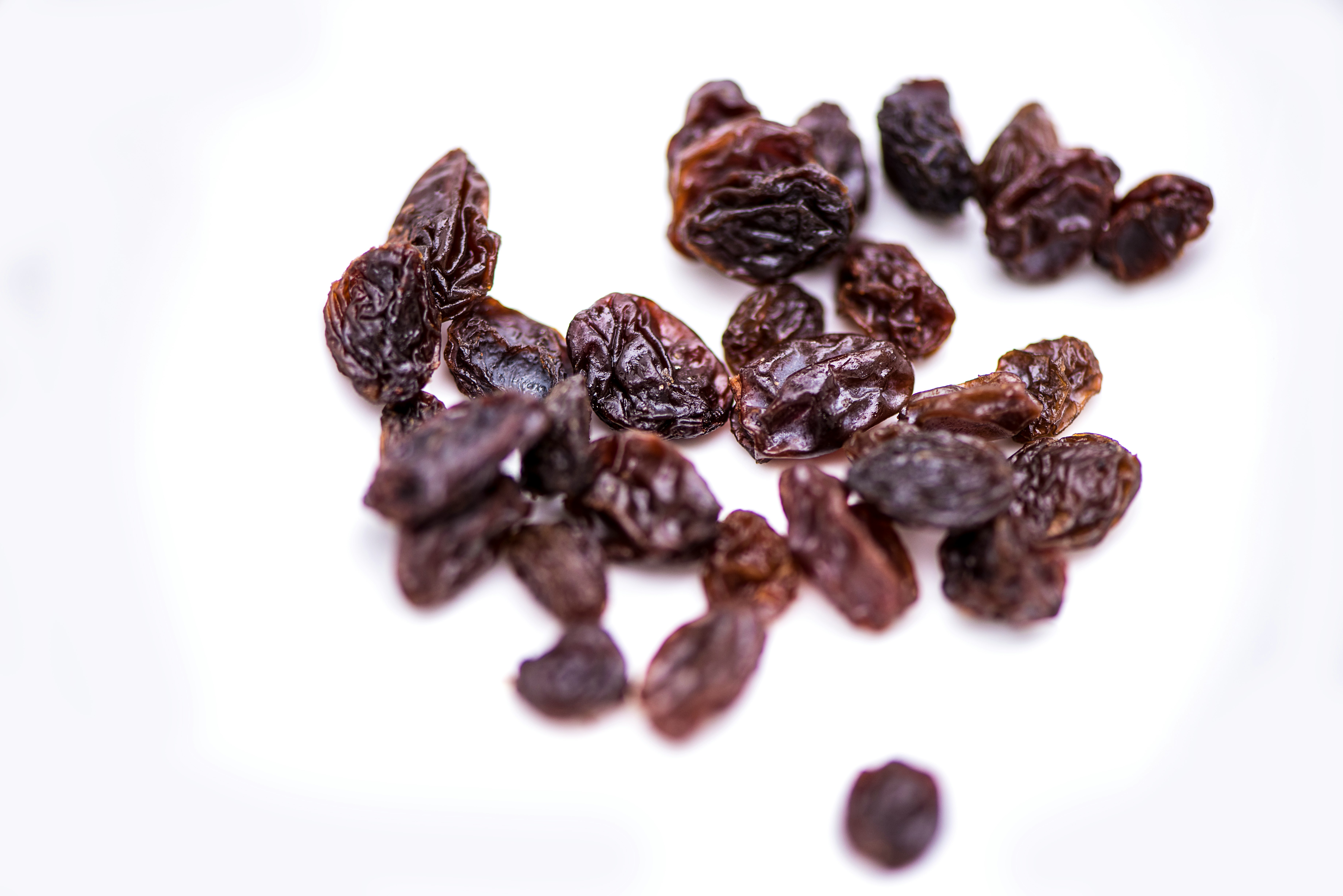 Benefits of Eating Raisins At Night